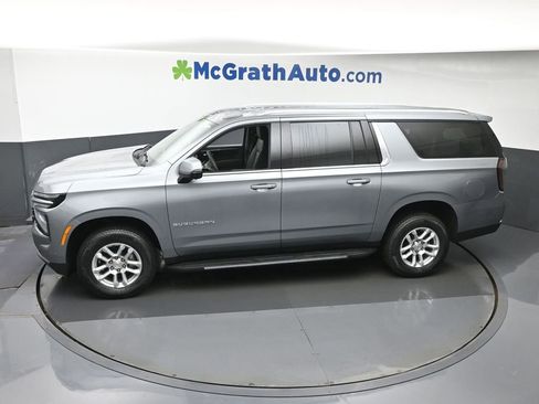 New 2026 Chevrolet Suburban LT w/ Comfort Package image 23