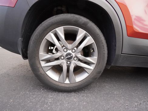 Used 2023 Kia Seltos S w/ Navigation Package FWD image 38