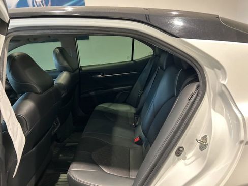 Used 2019 Toyota Camry XSE image 17