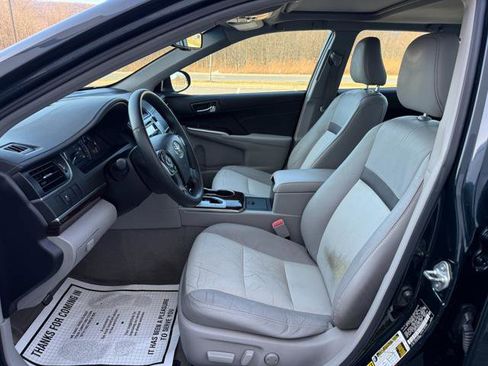 Used 2014 Toyota Camry XLE w/ Leather Package image 11