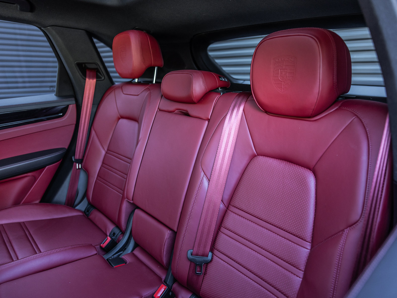 Certified 2023 Porsche Cayenne Platinum Edition AWD/4WD image 17