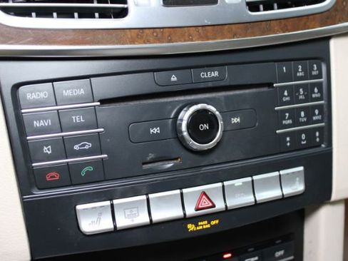 Used 2016 Mercedes-Benz E 350 4MATIC image 18