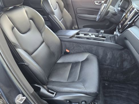 Certified 2023 Volvo XC60 B5 Core w/ Climate Package image 21