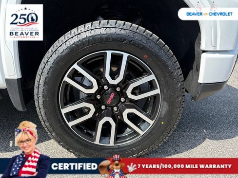Used 2025 GMC Sierra 1500 AT4 w/ AT4 Premium Package AWD/4WD image 10