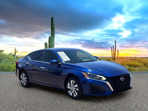 Used 2023 Nissan Altima 2.5 S FWD image 7