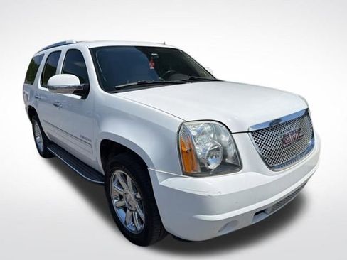 Used 2013 GMC Yukon Denali RWD image 6