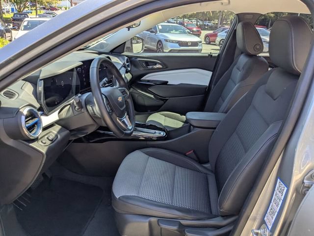 Used 2024 Chevrolet Trax LT w/ Driver Confidence Package FWD image 25