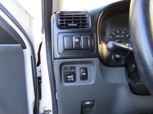 Used 1999 Isuzu Rodeo LS image 44