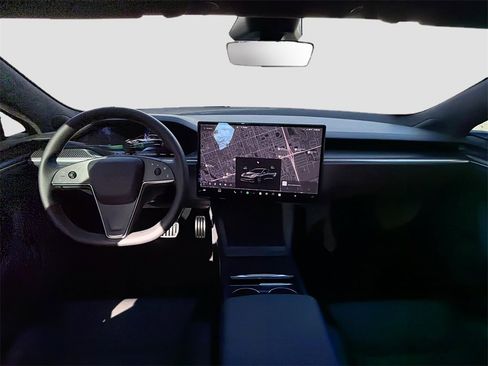 Used 2025 Tesla Model S Plaid image 18
