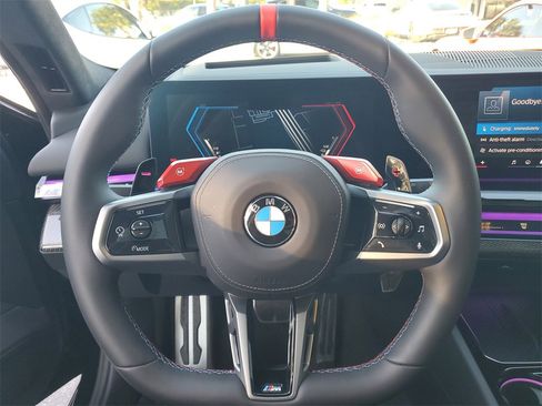 Used 2025 BMW M5 Base w/ Executive Package image 36