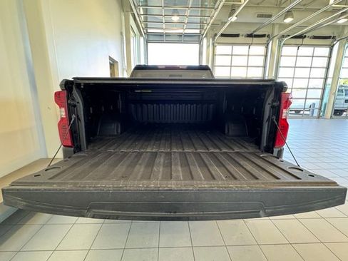 Used 2023 Chevrolet Silverado 1500 LT AWD/4WD image 33