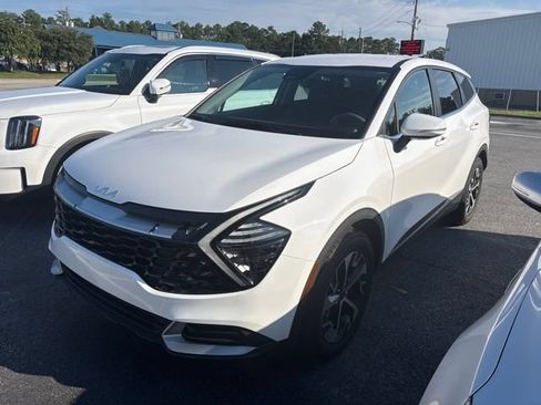 Used 2025 Kia Sportage EX FWD image 4