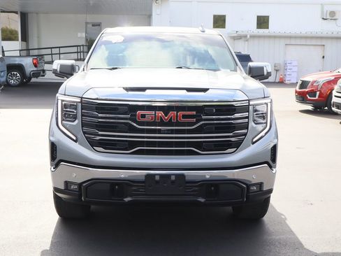 Used 2024 GMC Sierra 1500 SLT w/ SLT Premium Plus Package AWD/4WD image 4