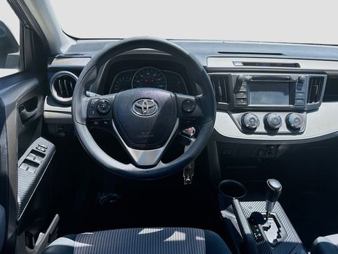 Used 2015 Toyota RAV4 LE FWD image 20