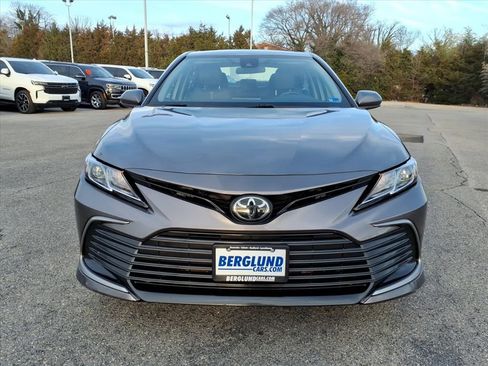 Used 2024 Toyota Camry LE image 9