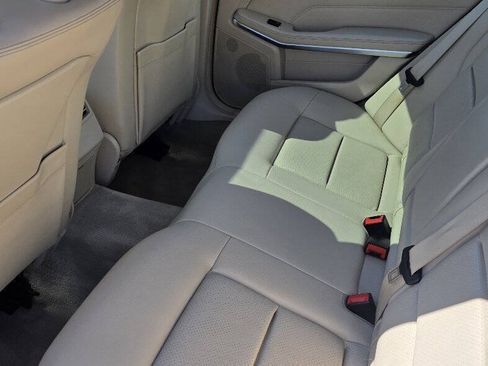 Used 2015 Mercedes-Benz E 350 4MATIC Sedan image 8