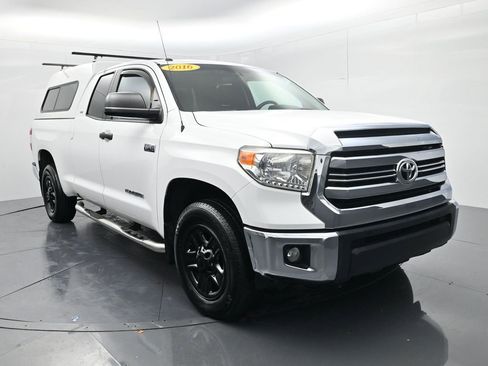Used 2016 Toyota Tundra SR5 image 2