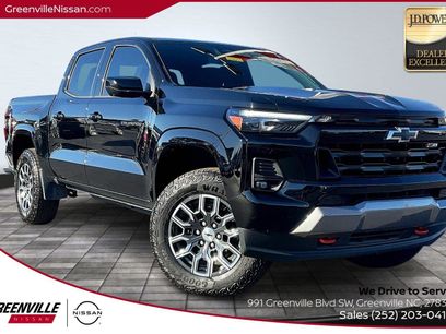 Used 2024 Chevrolet Colorado Z71 w/ Z71 Convenience Package 2