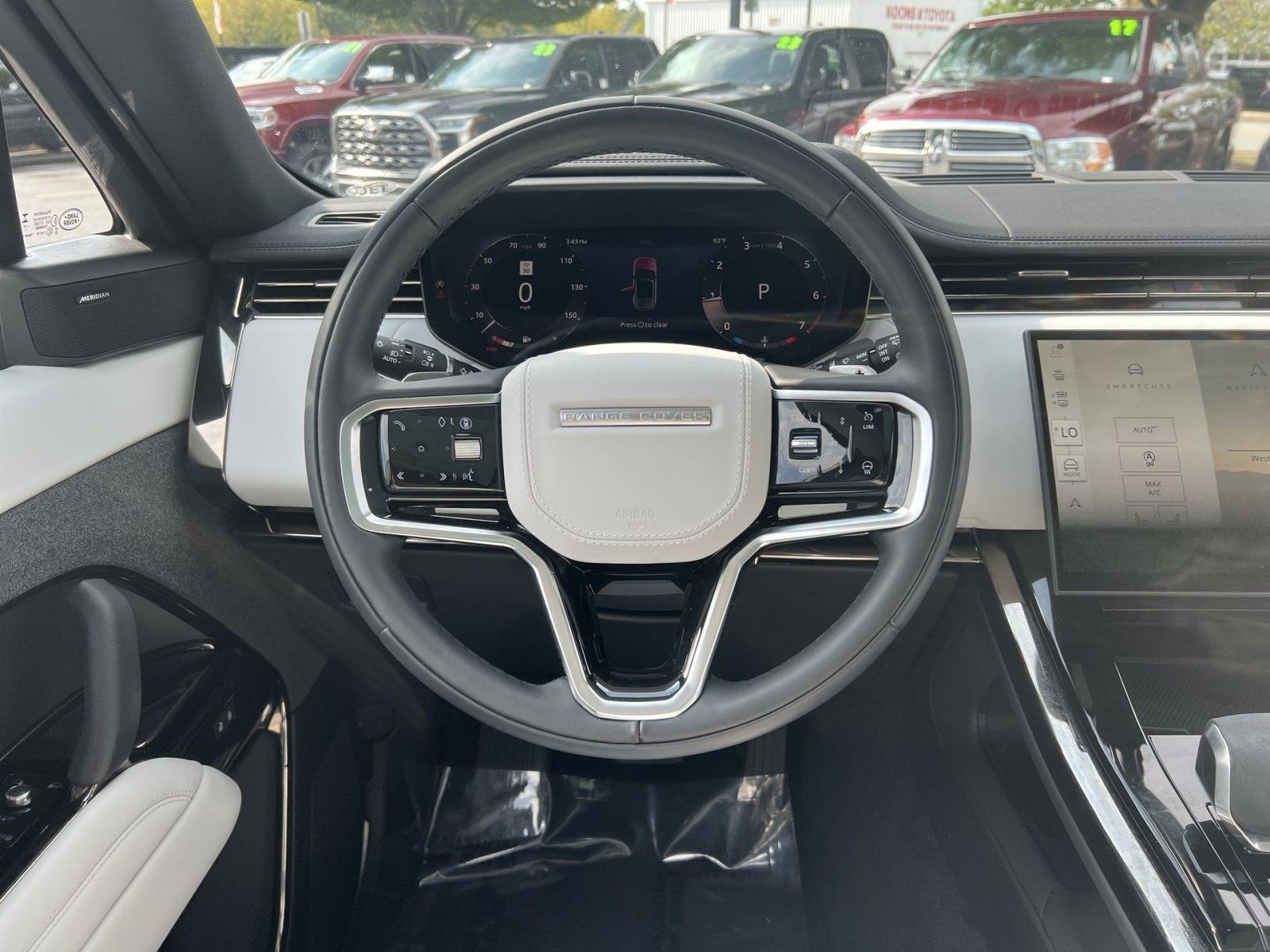 Used 2024 Land Rover Range Rover Sport SE AWD/4WD image 15