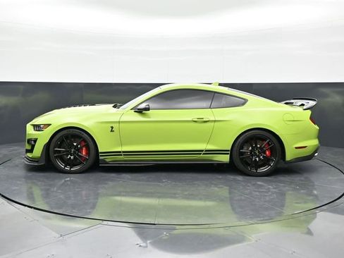 Used 2020 Ford Mustang Shelby GT500 w/ Technology Package RWD image 4