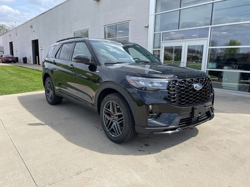 New 2026 Ford Explorer ST-Line AWD/4WD image 1