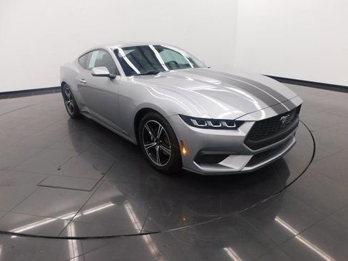 Used 2024 Ford Mustang Premium image 2