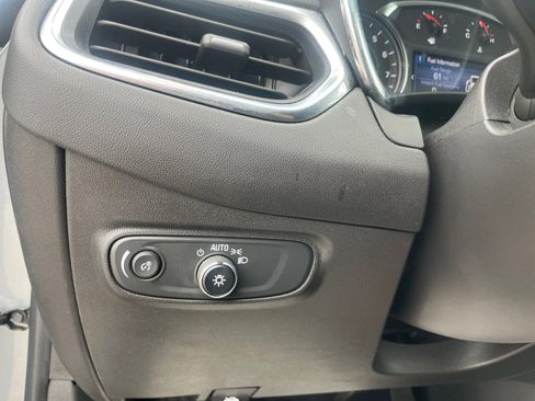 Used 2023 Chevrolet Equinox LT FWD image 33