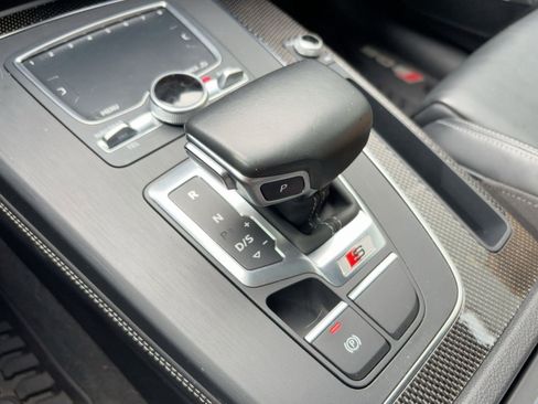 Used 2020 Audi SQ5 Premium Plus w/ Premium Plus Package image 18