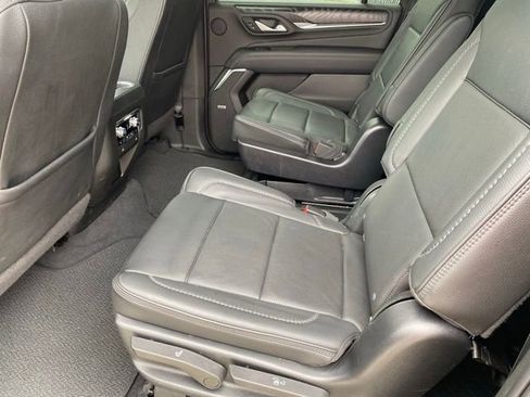 Used 2022 GMC Yukon XL Denali AWD/4WD image 33