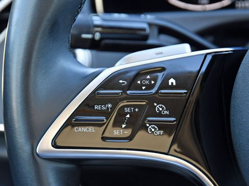 Used 2025 Mercedes-Benz E 350 Sedan image 12