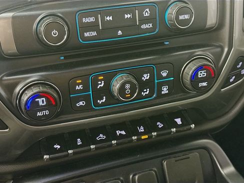 Used 2015 Chevrolet Silverado 2500 LTZ AWD/4WD image 16