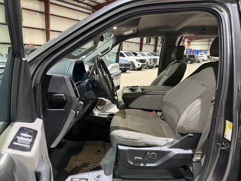Used 2015 Ford F150 XLT w/ Equipment Group 302A Luxury RWD image 12