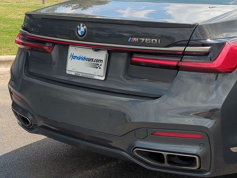 Used 2022 BMW M760i xDrive AWD/4WD image 11