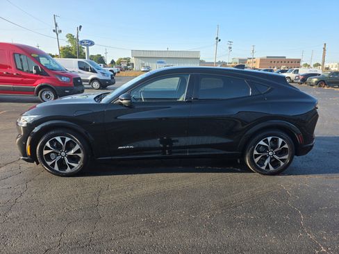 Used 2021 Ford Mustang Mach-E Premium image 9