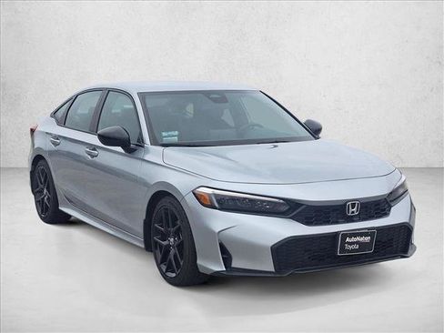 Used 2025 Honda Civic Sport image 3