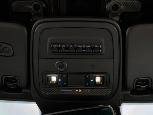 Used 2024 Ford Bronco Wildtrak image 29