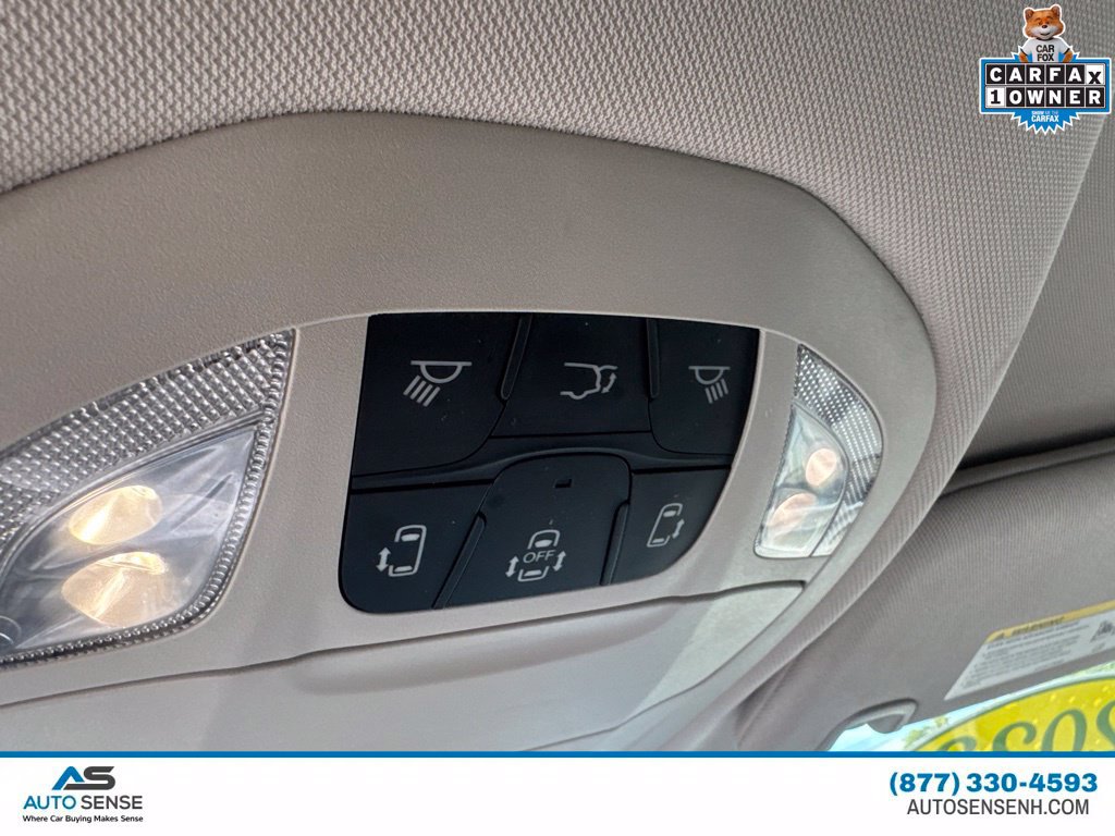 Used 2023 Chrysler Pacifica Touring-L FWD image 24
