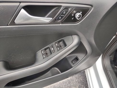 Used 2014 Volkswagen Jetta S FWD image 10