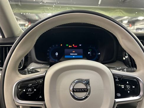 Certified 2023 Volvo S60 T8 Ultimate image 12
