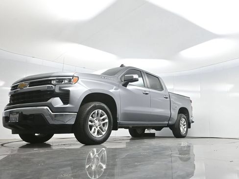 Used 2024 Chevrolet Silverado 1500 LT AWD/4WD image 50