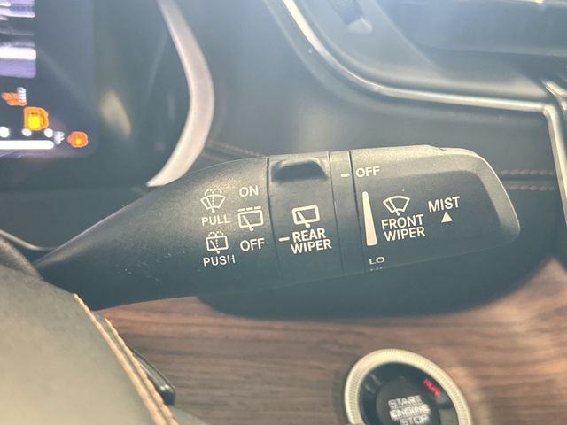 Used 2023 Jeep Grand Cherokee L Summit w/ Advanced Protech Group IV AWD/4WD image 40