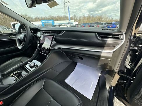 Used 2024 Jeep Grand Cherokee Limited w/ Trailer Tow Package image 31