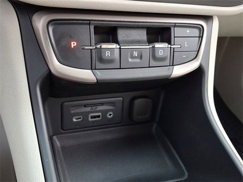 Used 2024 GMC Terrain Denali image 15