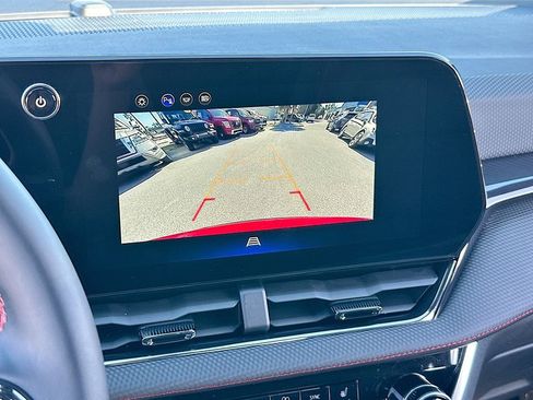 Used 2025 Chevrolet Equinox RS image 14