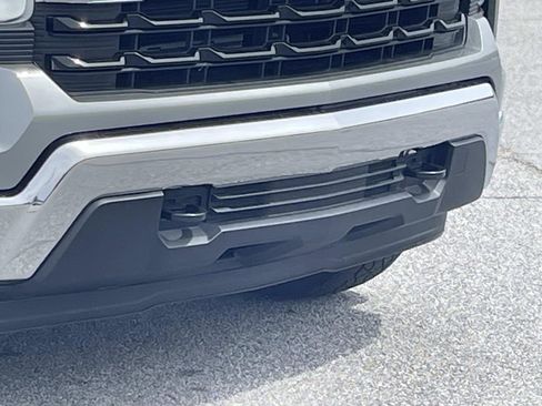 Used 2025 Chevrolet Silverado 1500 LT image 9