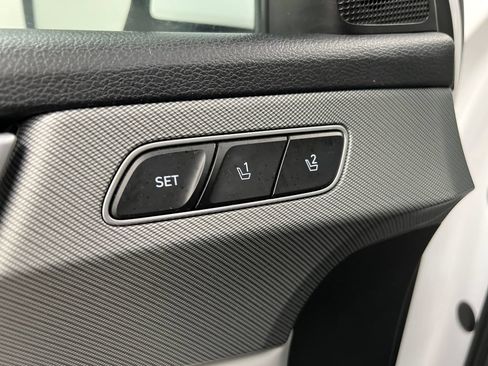 Used 2024 Hyundai Palisade SEL w/ Premium Package FWD image 15