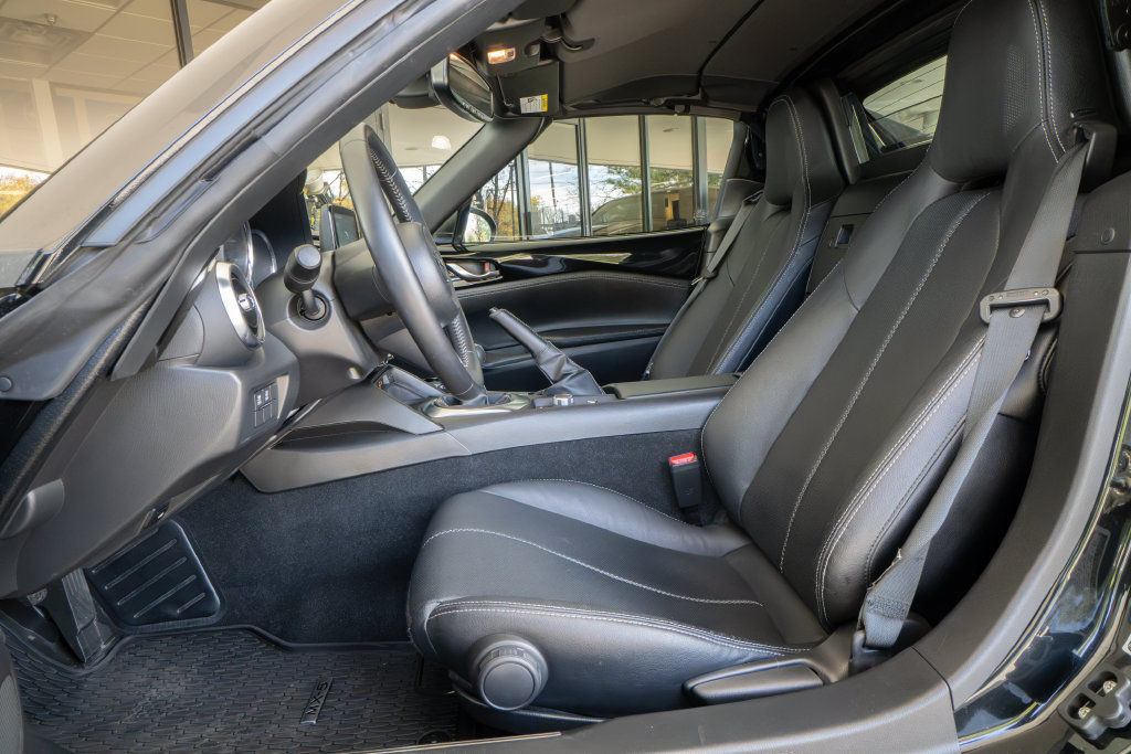 Used 2023 MAZDA MX-5 Miata Grand Touring w/ Weather Package RWD image 8