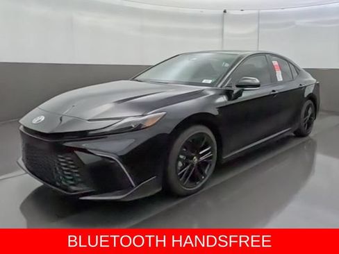 New 2026 Toyota Camry SE FWD image 3