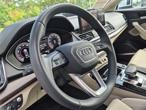 Used 2023 Audi Q5 2.0T Prestige w/ Prestige Package AWD/4WD image 16