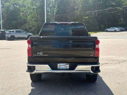 Used 2023 Chevrolet Silverado 1500 LT AWD/4WD image 5